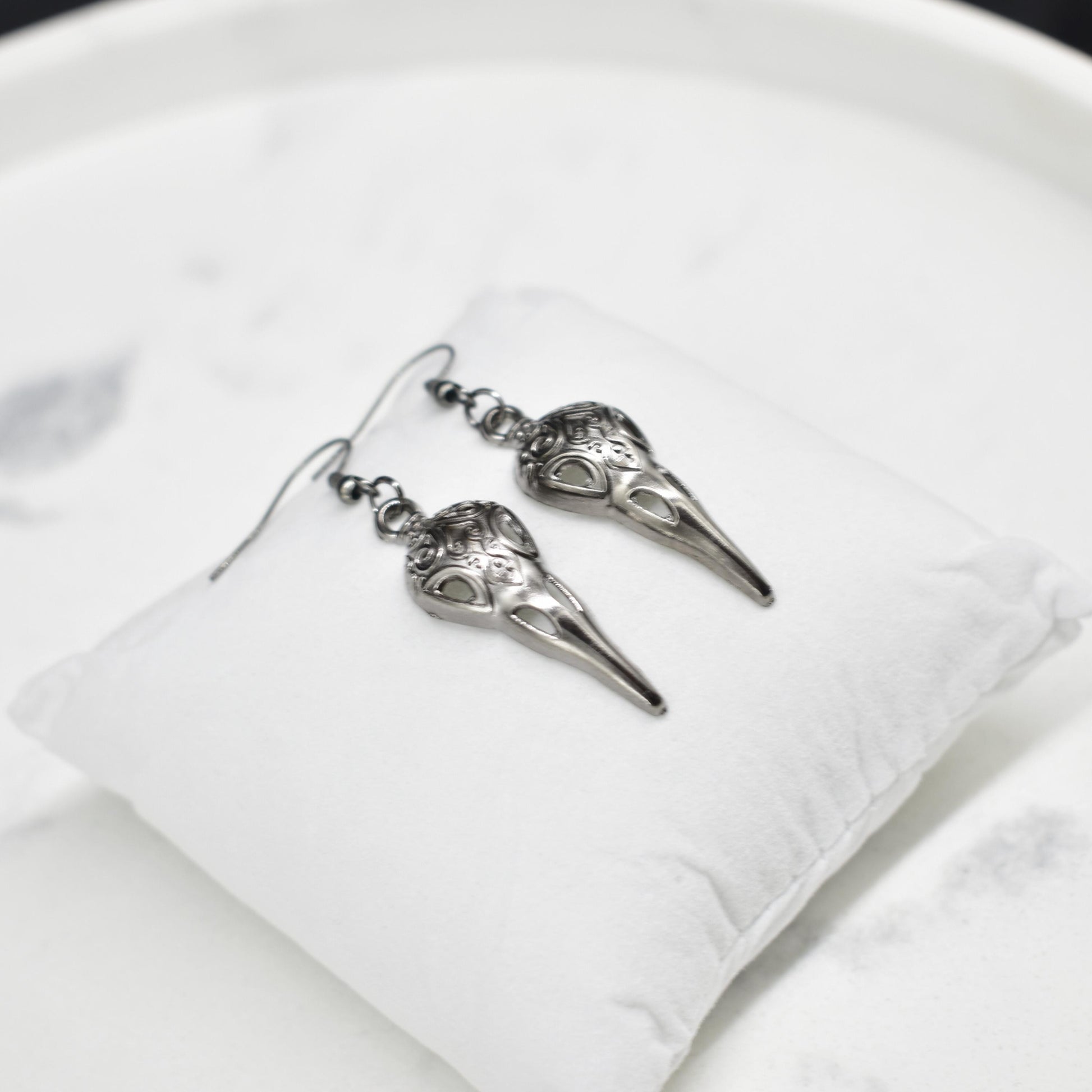 Raven Gun Black Hook Earring Set