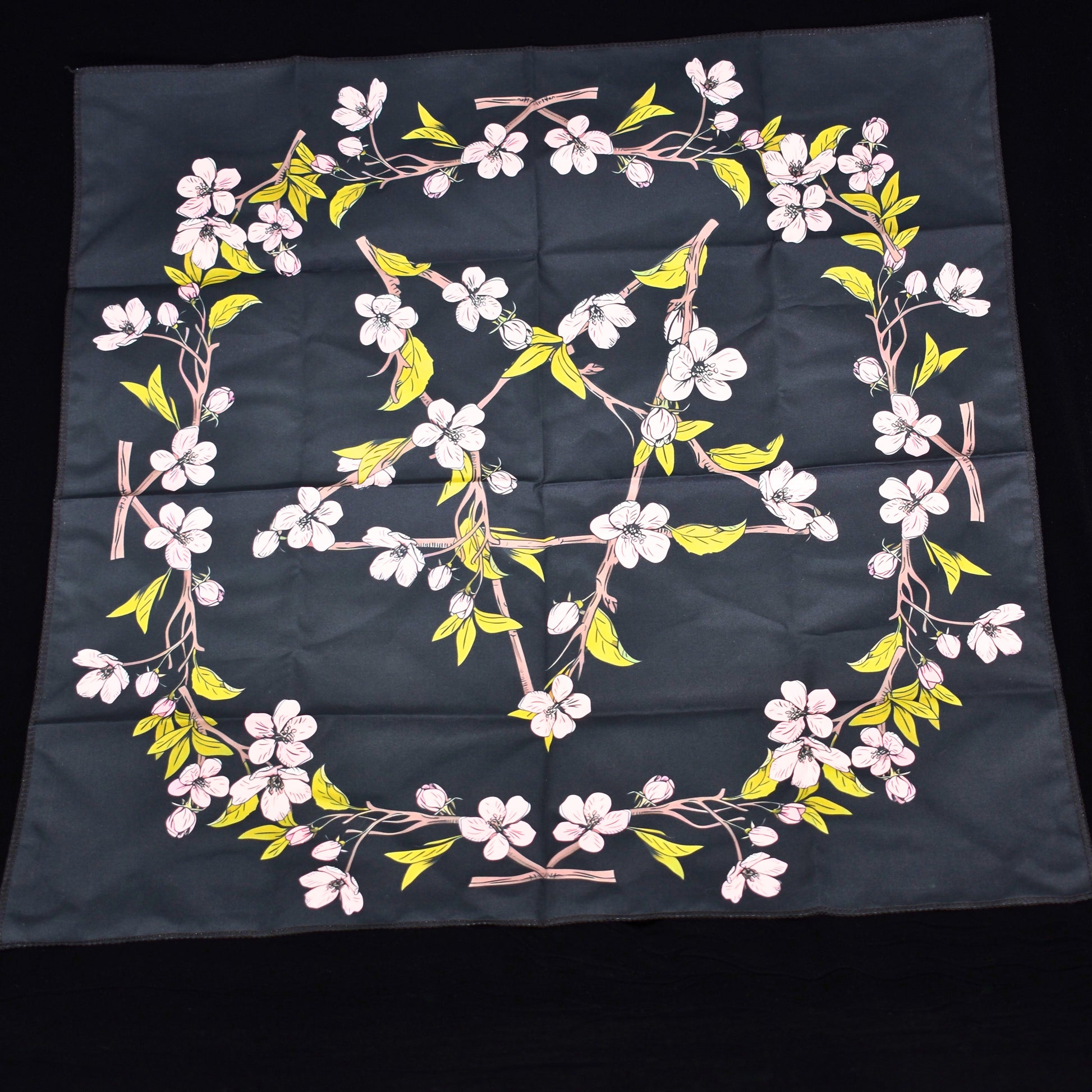 Arista Tarot Altar Cloth