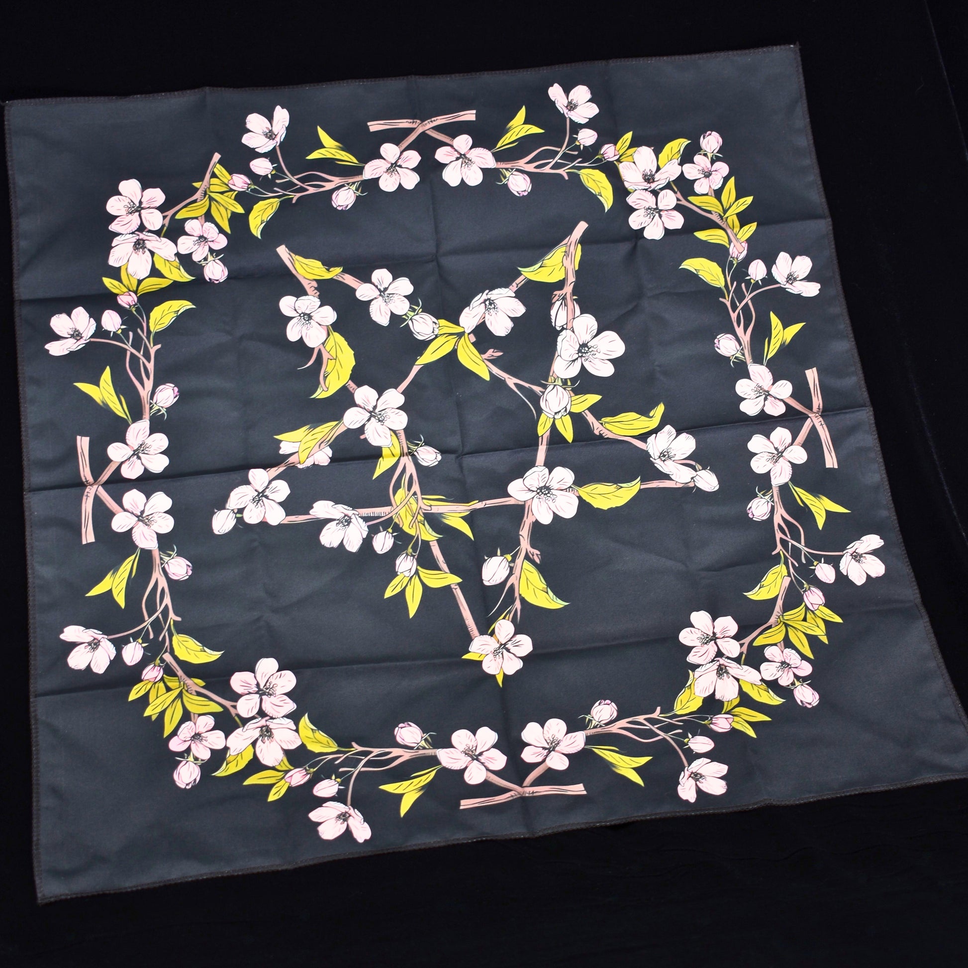 Arista Tarot Altar Cloth