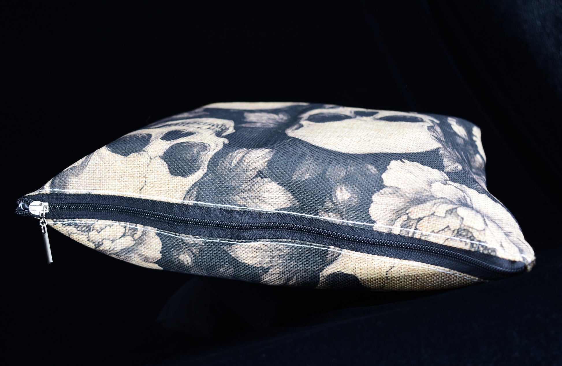 Gothic Rose and Skull Pattern Makeup Bag