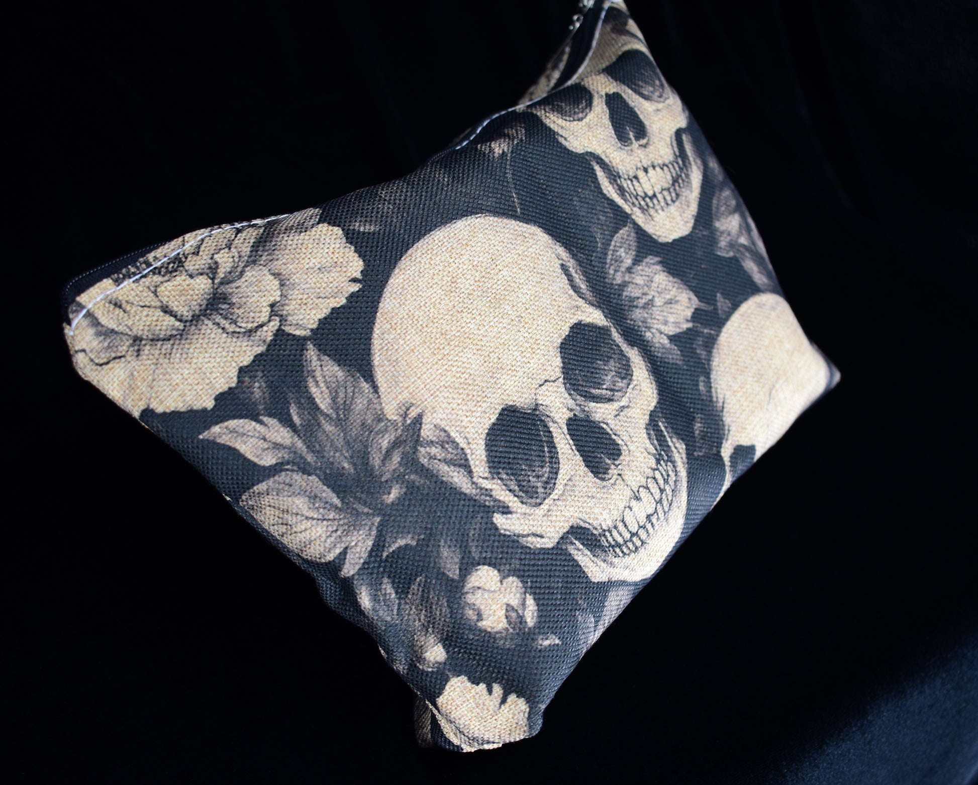 Gothic Rose and Skull Pattern Makeup Bag