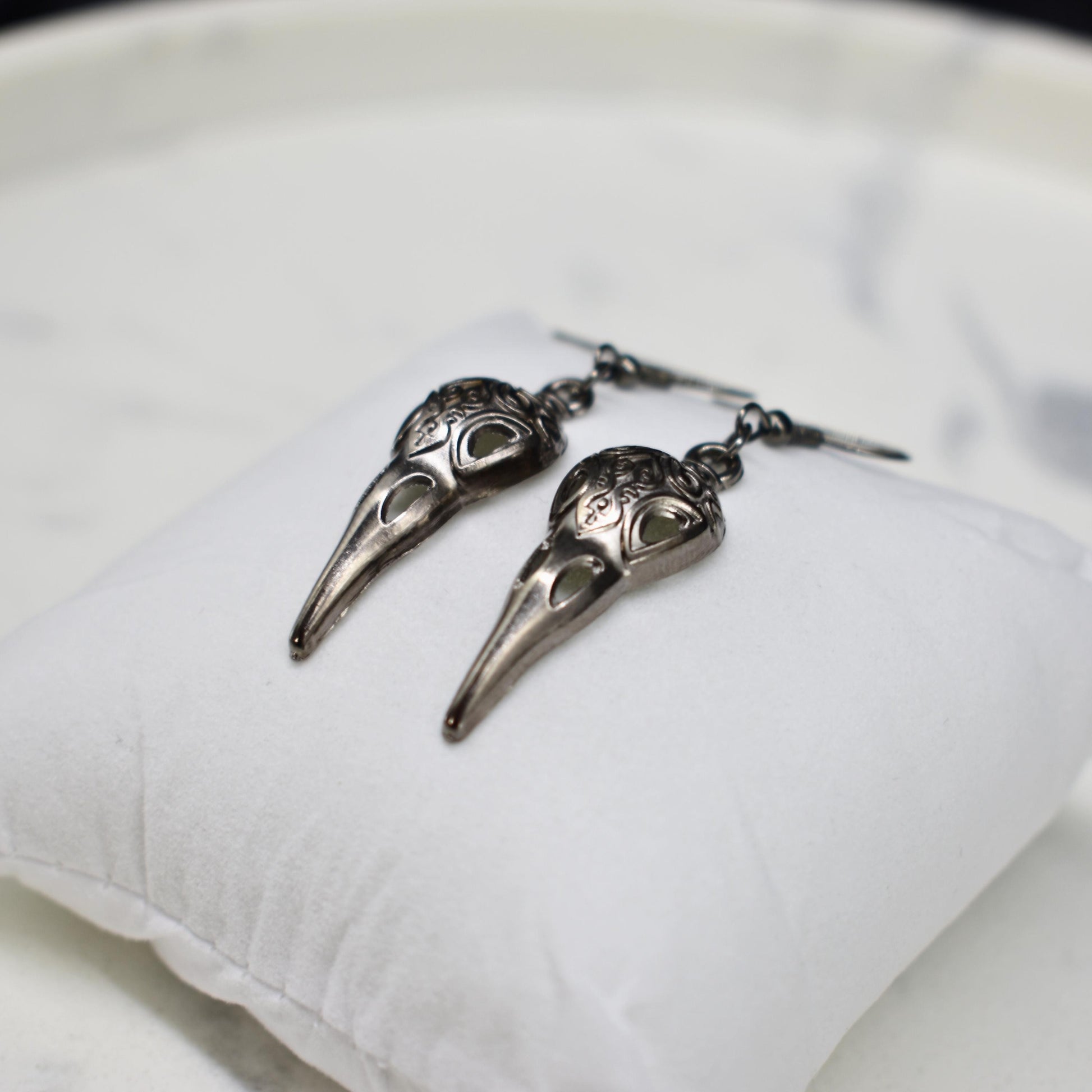 Raven Gun Black Hook Earring Set